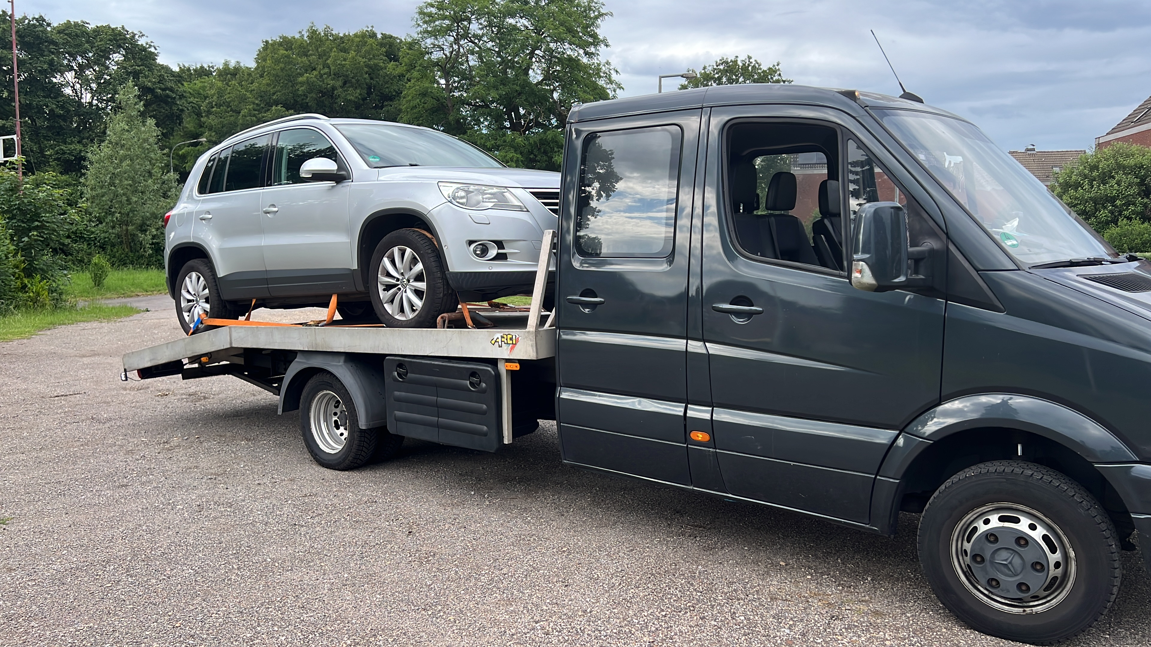 Metin Abschleppservice - SUV Transport